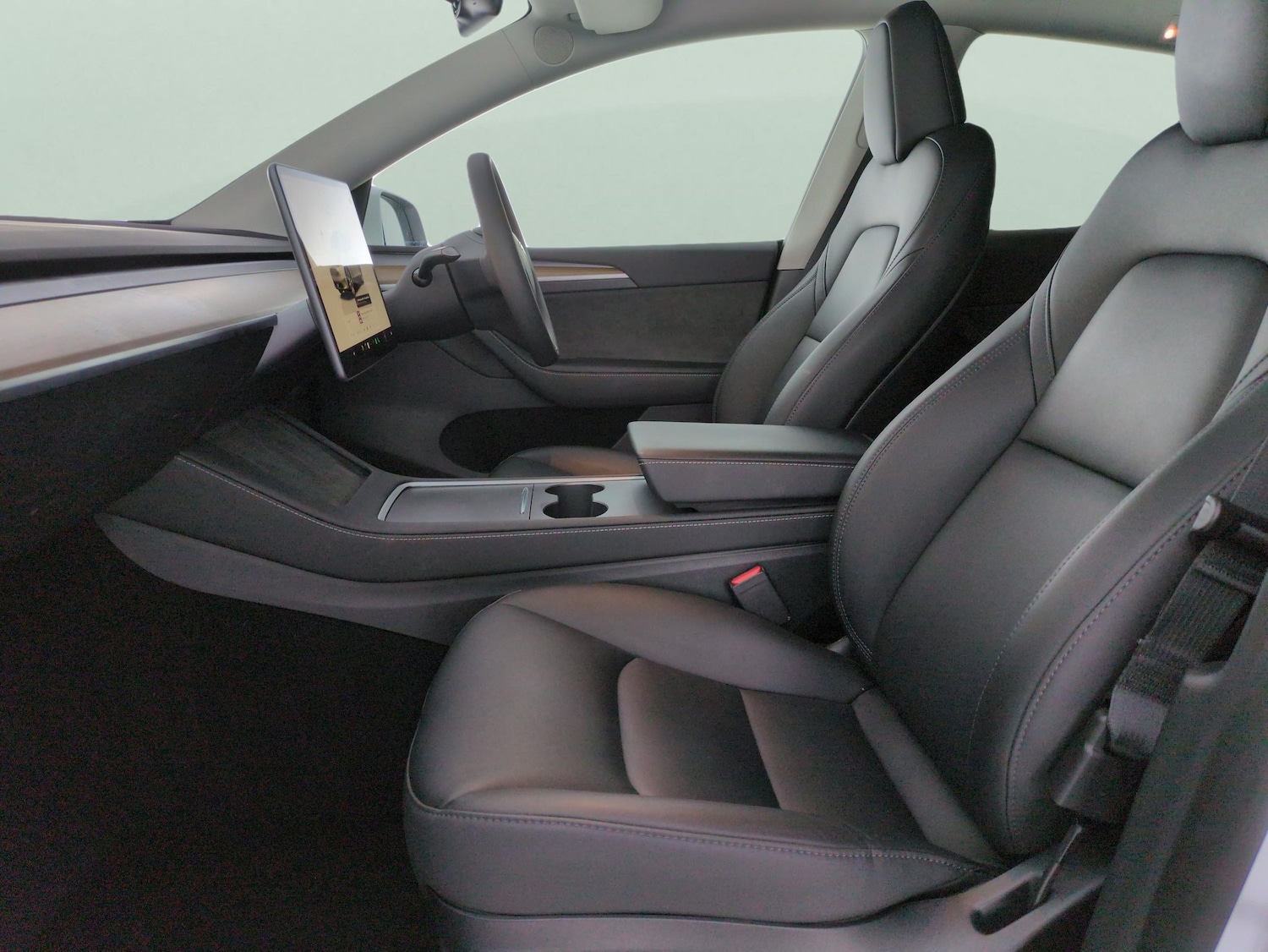 Used Tesla Model Y 2024 for sale - 77848420: Photo 4