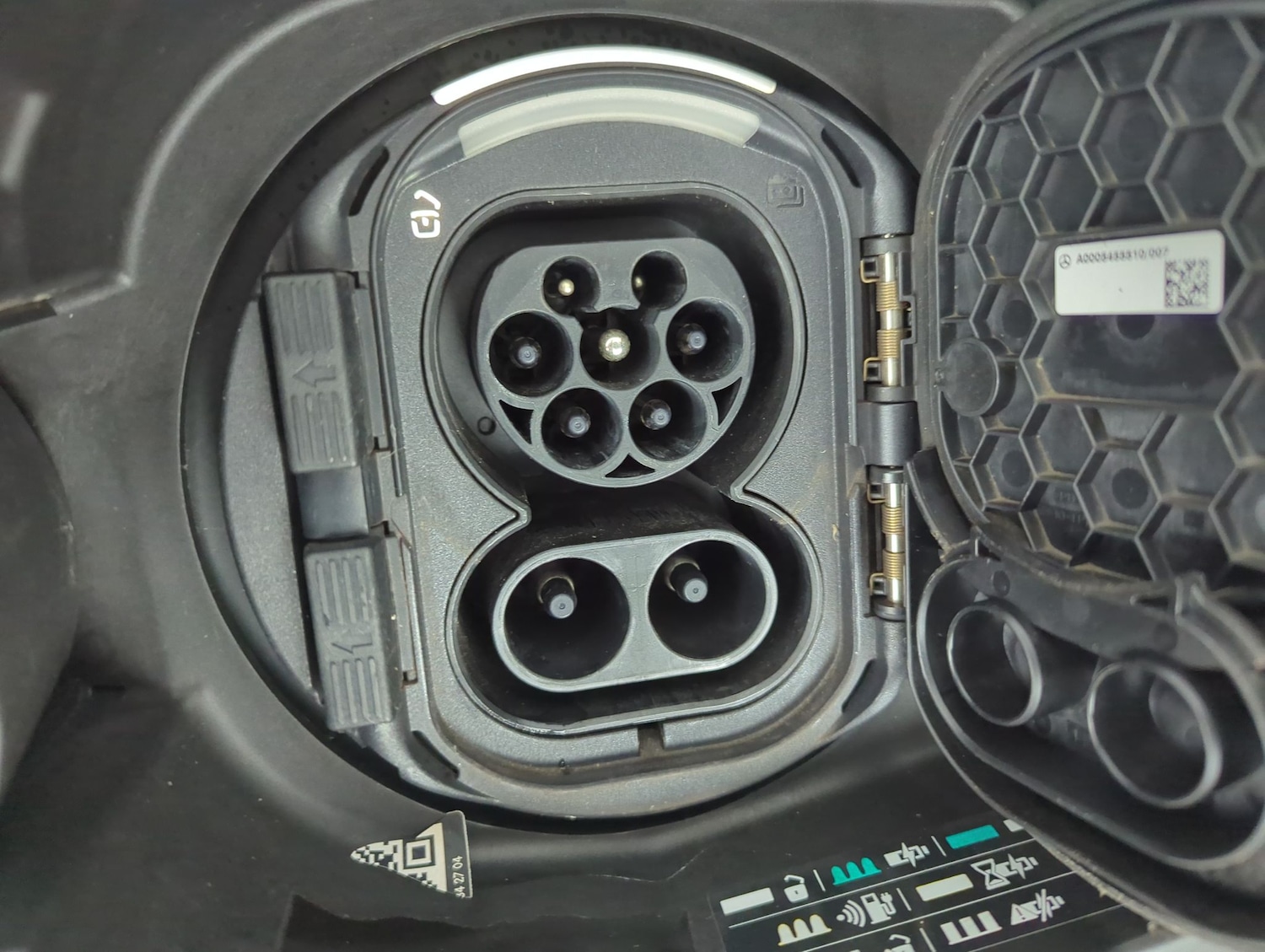 Used Mercedes-Benz EQC 2022 for sale - 77981276: Photo 39