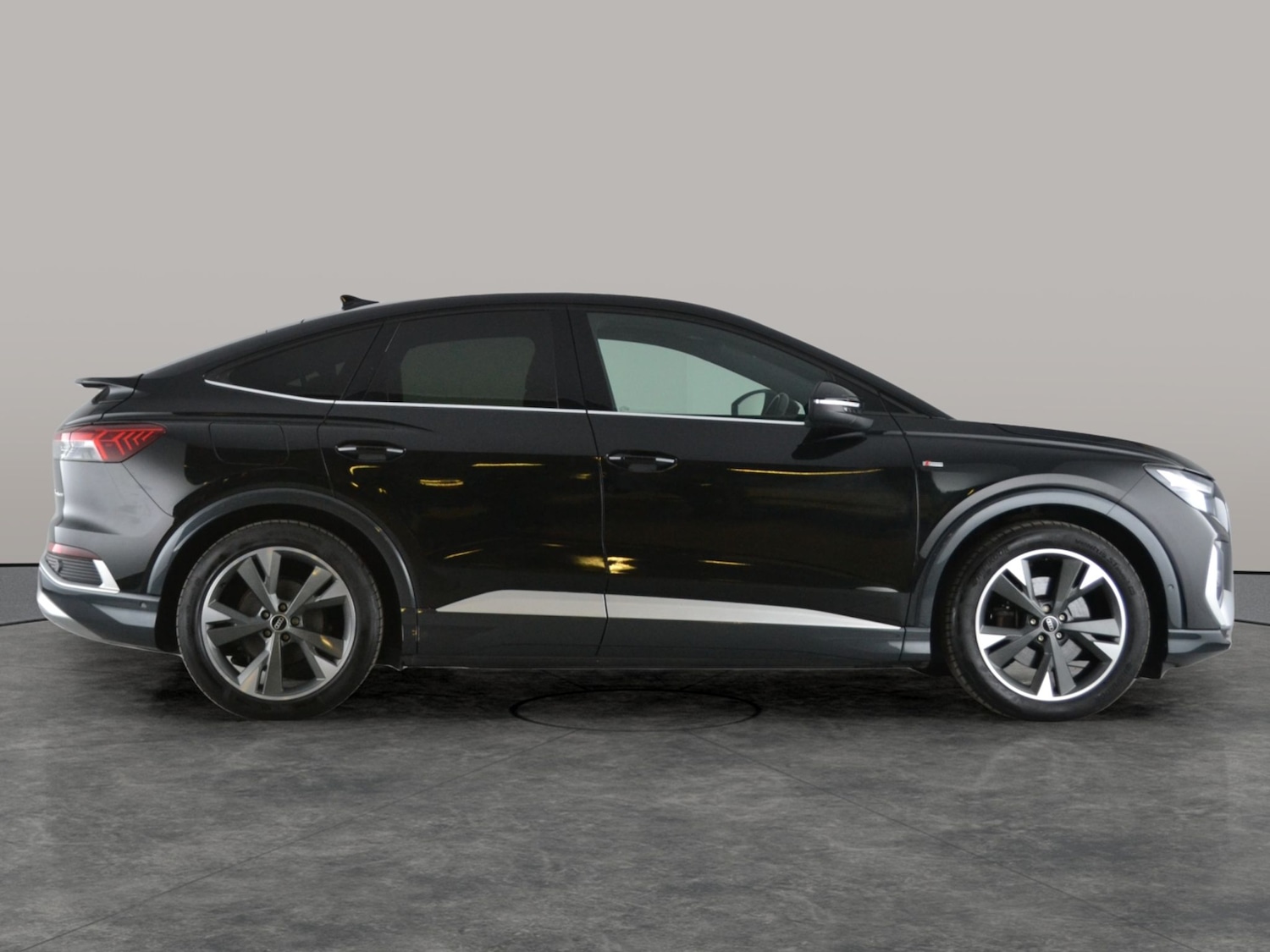 Used Audi Q4 e-tron 2022 for sale - 77005673: Photo 10