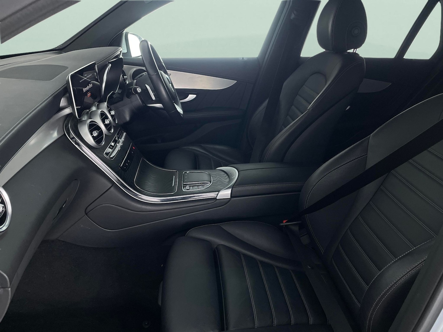 Used Mercedes-Benz GLC 2022 for sale - 77293782: Photo 4