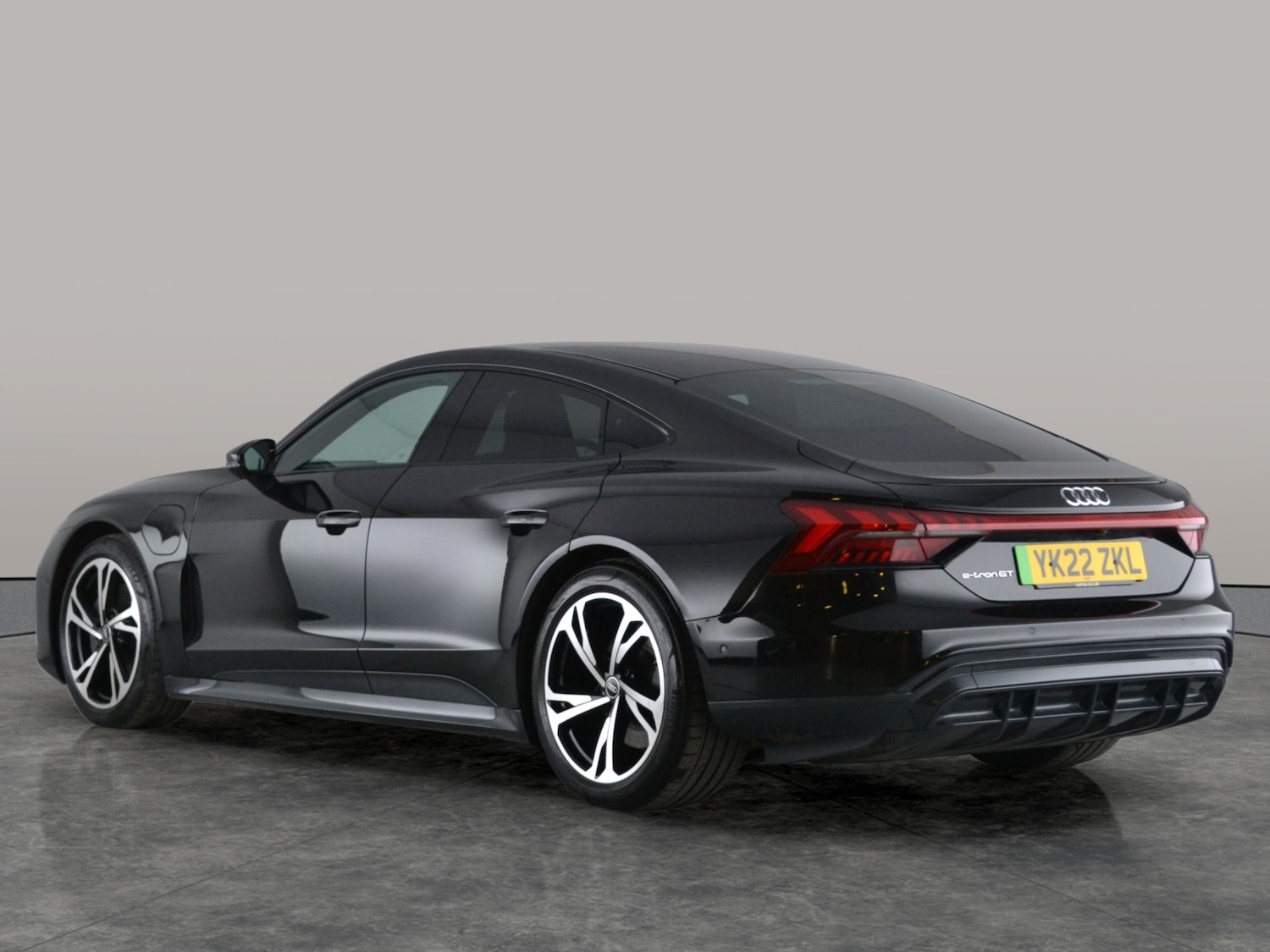 Used Audi e-tron GT 2022 for sale - 76624072: Photo 11