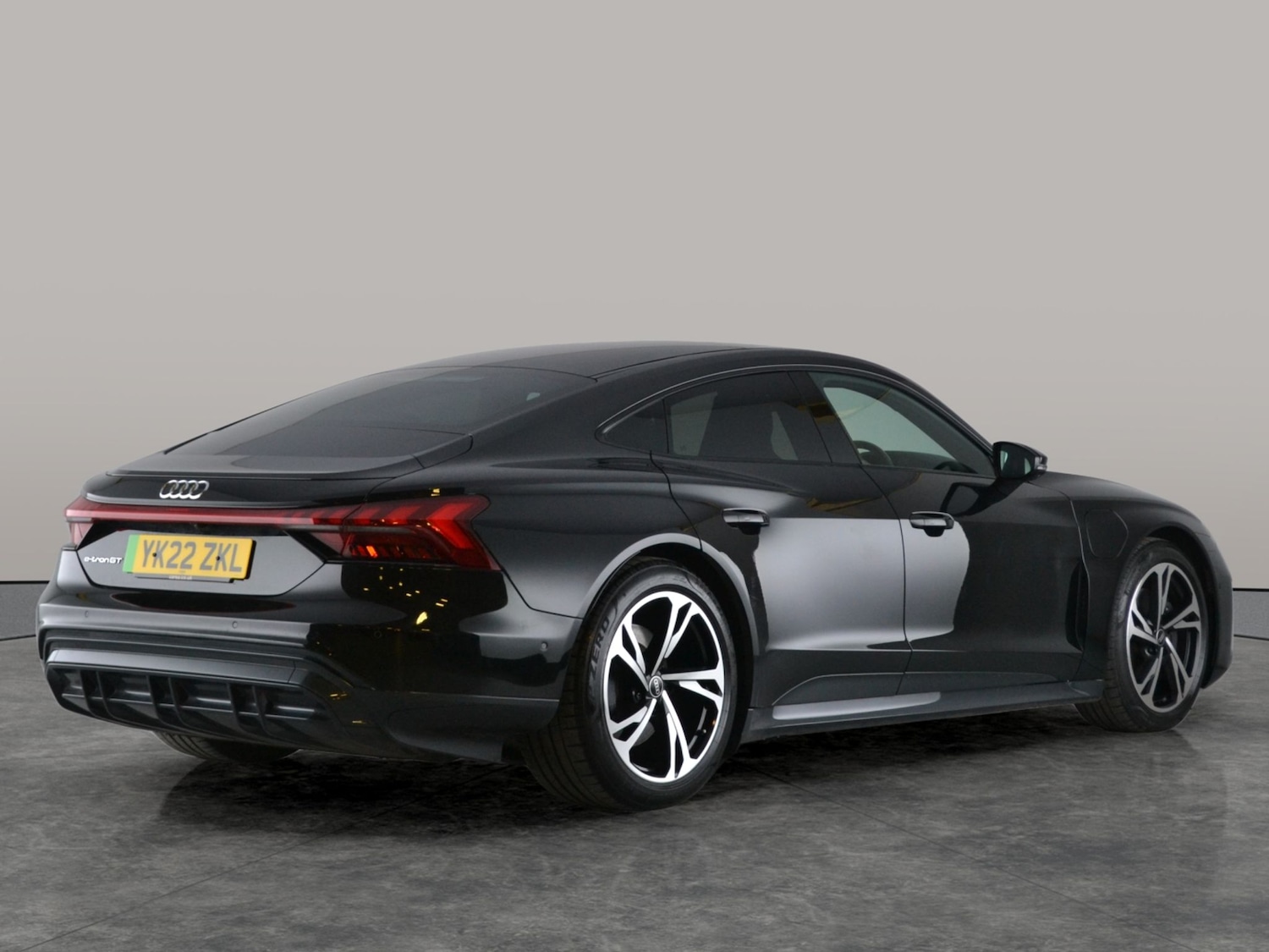 Used Audi e-tron GT 2022 for sale - 76624072: Photo 13