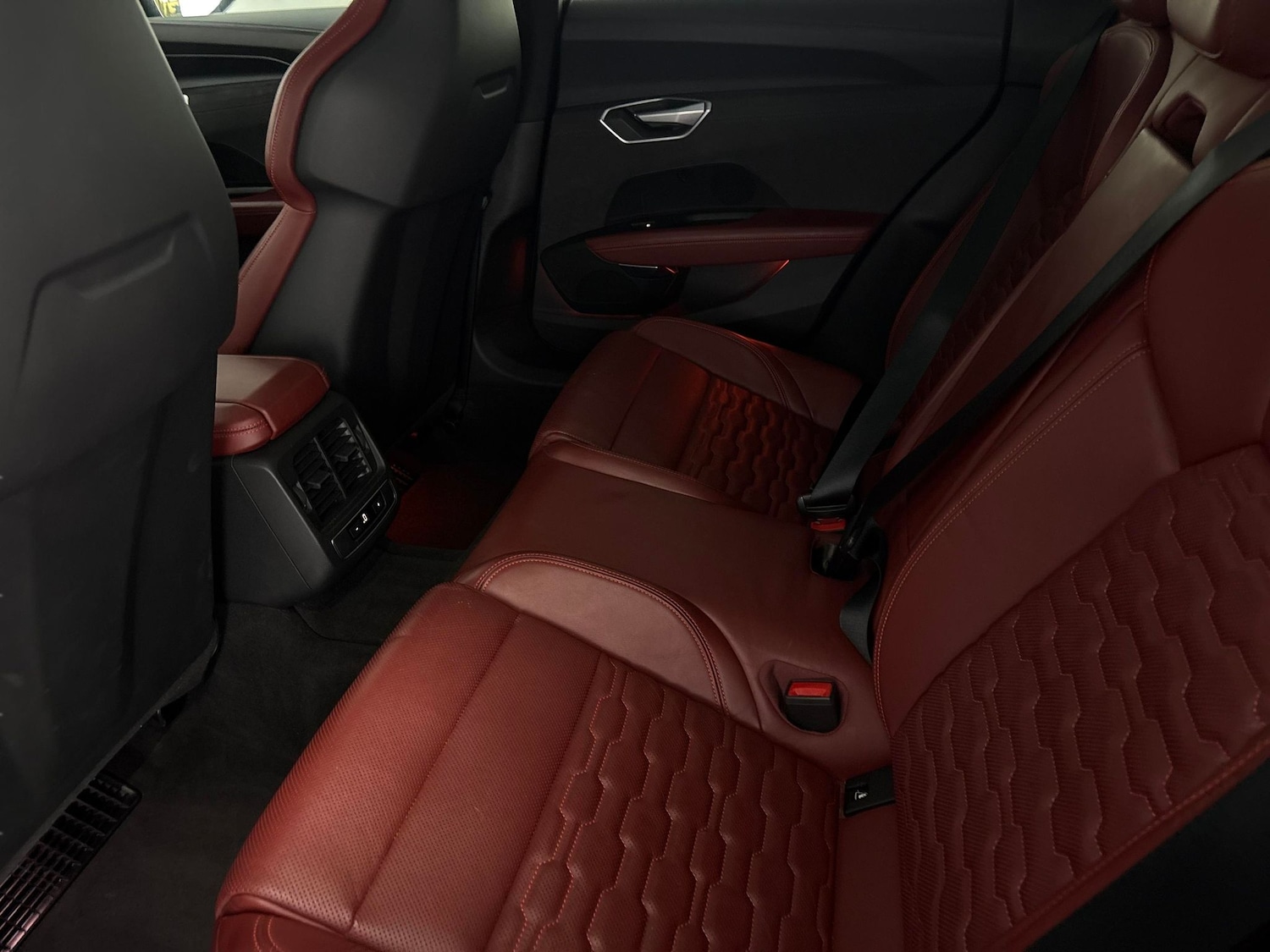 Used Audi e-tron GT 2022 for sale - 76624072: Photo 34