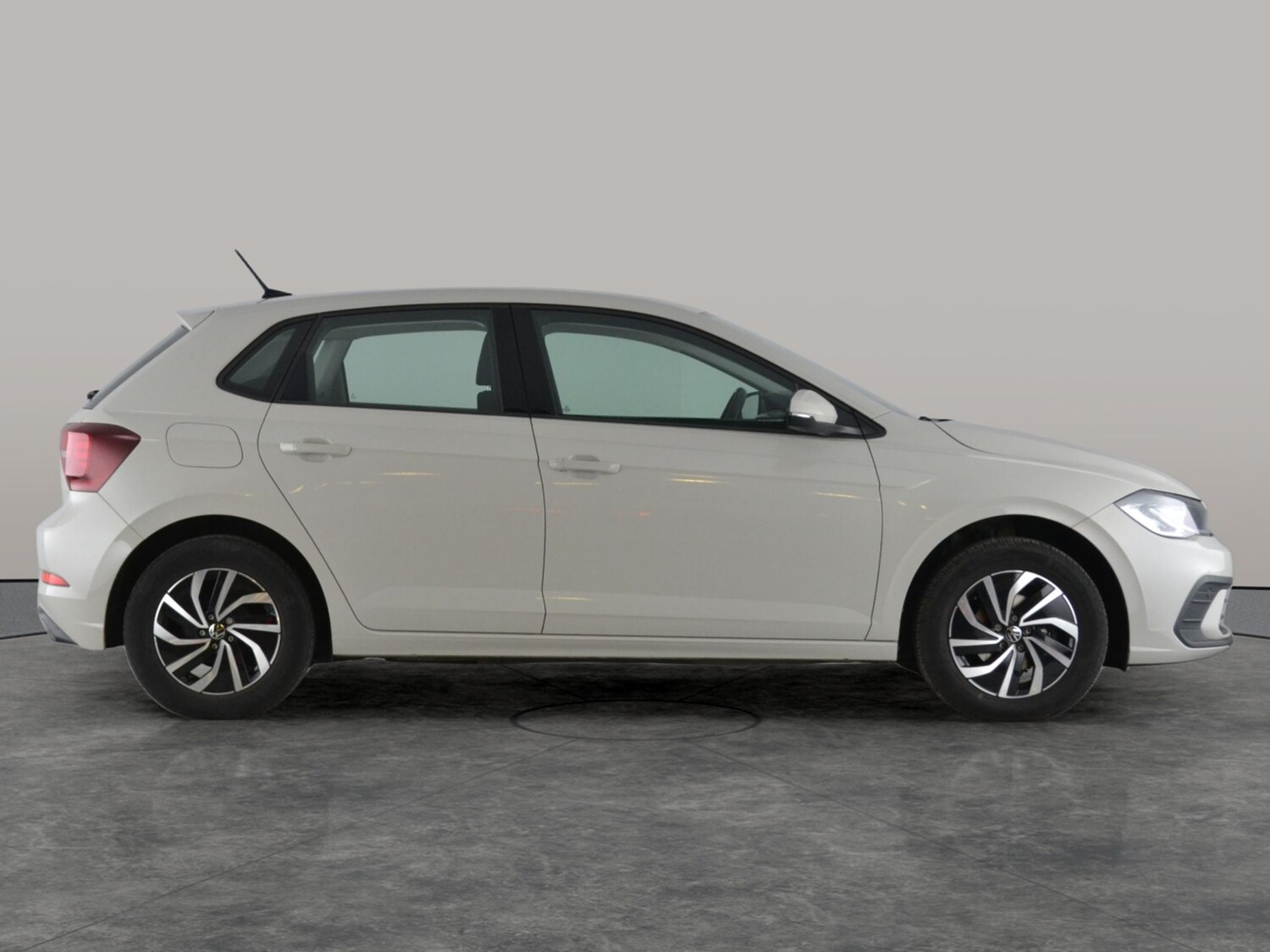 Used Volkswagen Polo 2022 for sale - 77432319: Photo 10