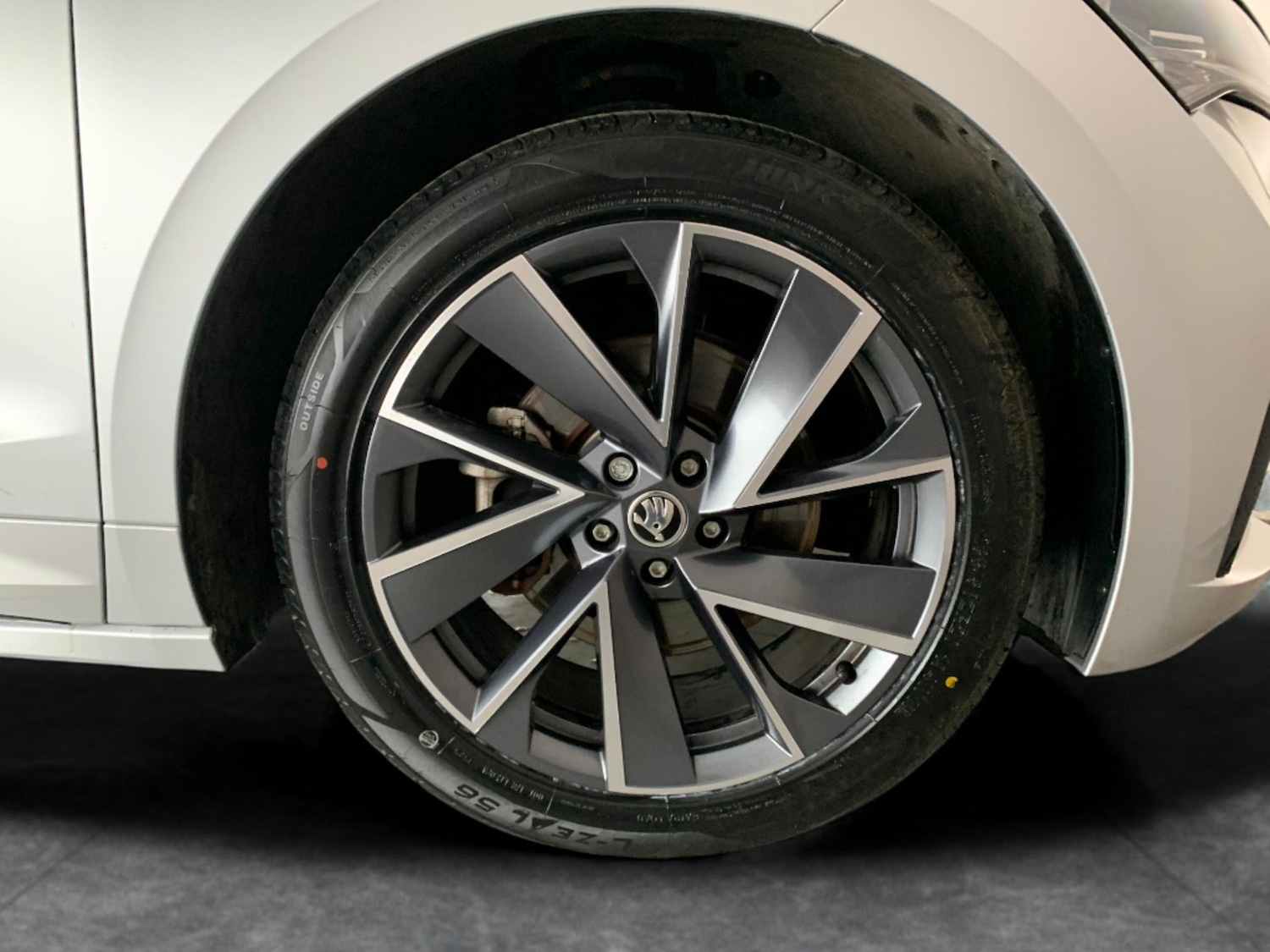 Used Skoda Enyaq 2023 for sale - 76999639: Photo 29