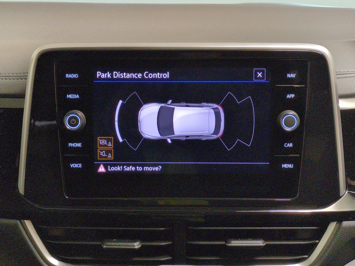 Used Volkswagen T-Roc 2023 for sale - 77418004: Photo 16