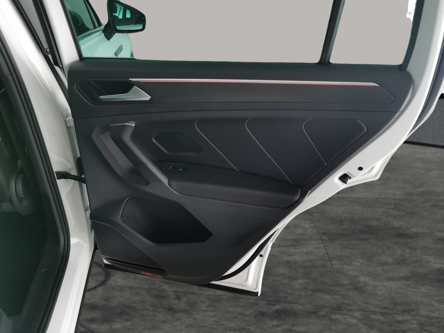 Used Volkswagen Tiguan 2023 for sale - 77519625: Photo 30