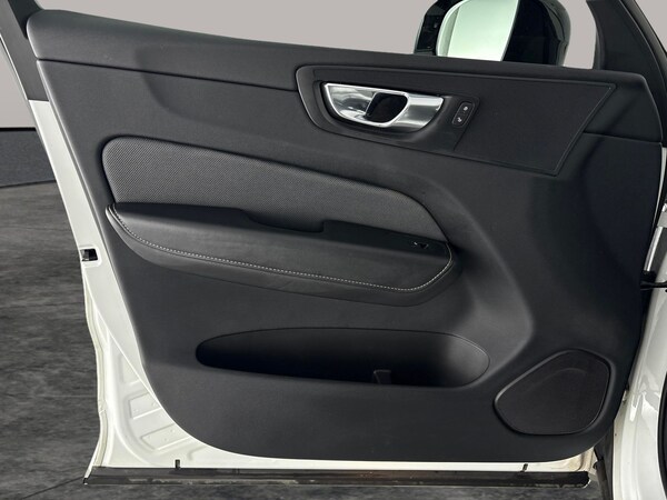 Used Volvo XC60 2022 for sale - 76173413: Photo 41