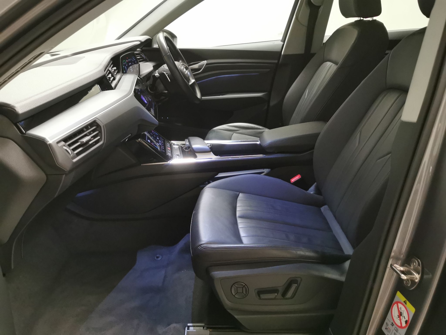 Used Audi e-tron 2021 for sale - 78009887: Photo 4