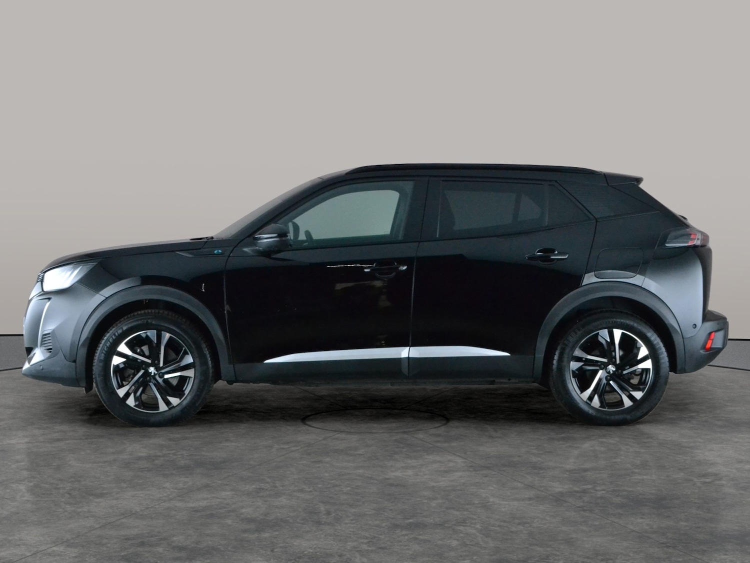 Used Peugeot 2008 2023 for sale - 77639885: Photo 12