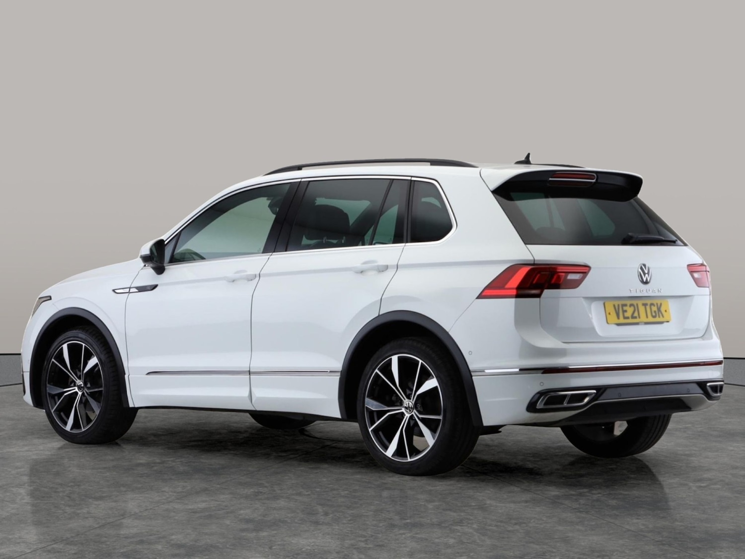 Used Volkswagen Tiguan 2021 for sale - 76342435: Photo 10