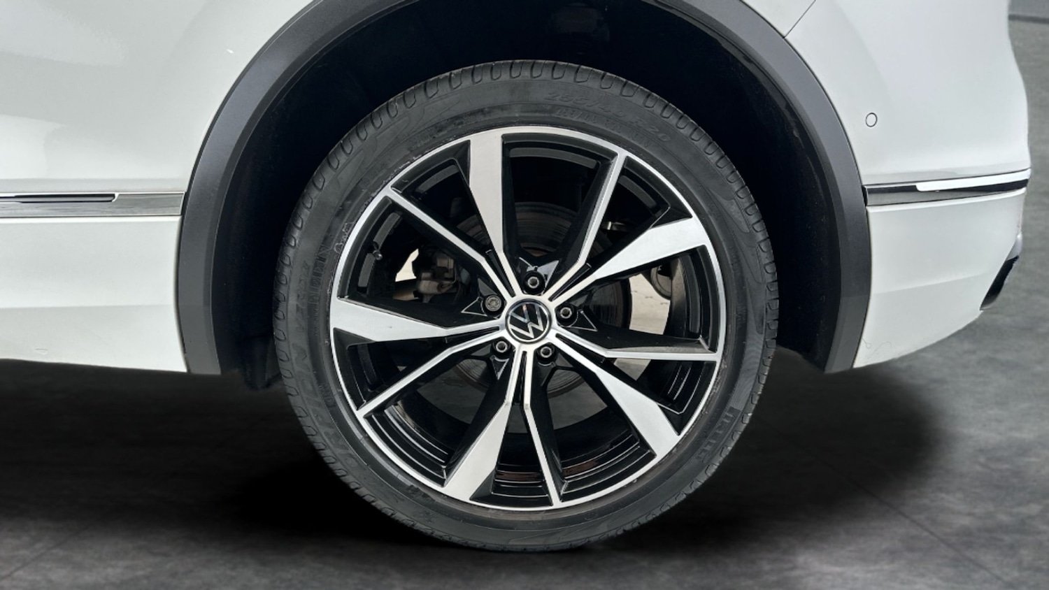 Used Volkswagen Tiguan 2021 for sale - 76342435: Photo 13