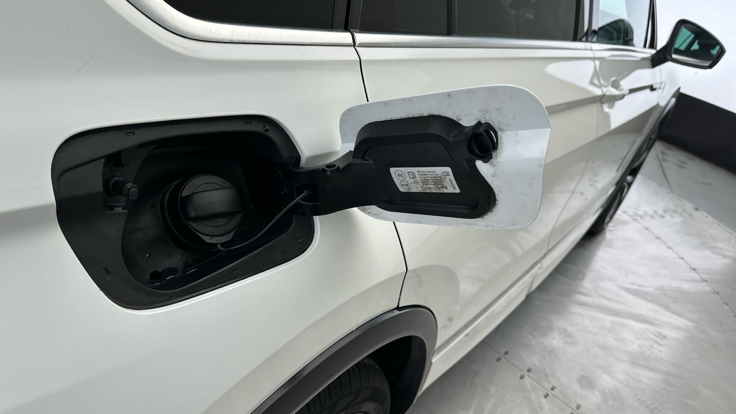 Used Volkswagen Tiguan 2021 for sale - 76342435: Photo 15