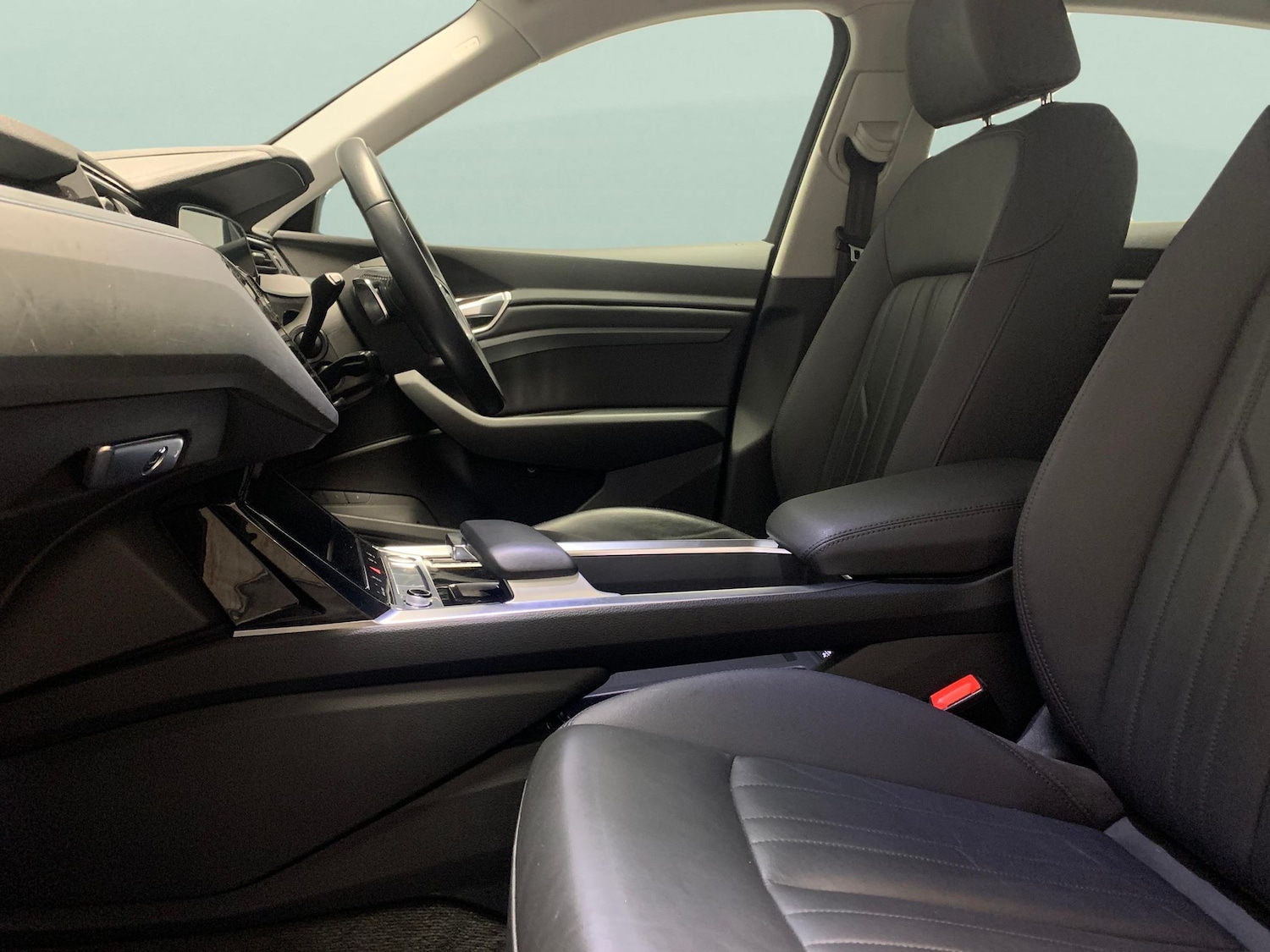 Used Audi e-tron 2020 for sale - 77570433: Photo 4