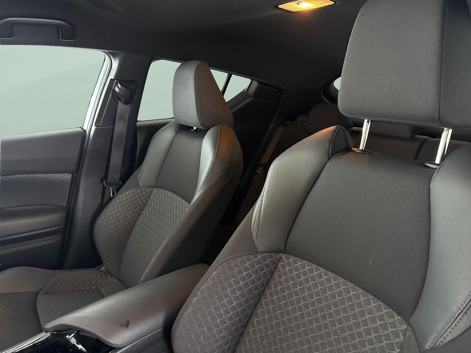 Used Toyota C-HR 2023 for sale - 77418014: Photo 14