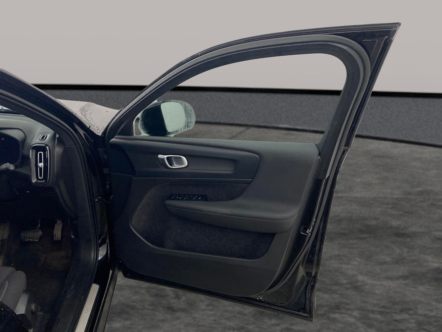 Used Volvo XC40 2022 for sale - 77565573: Photo 25