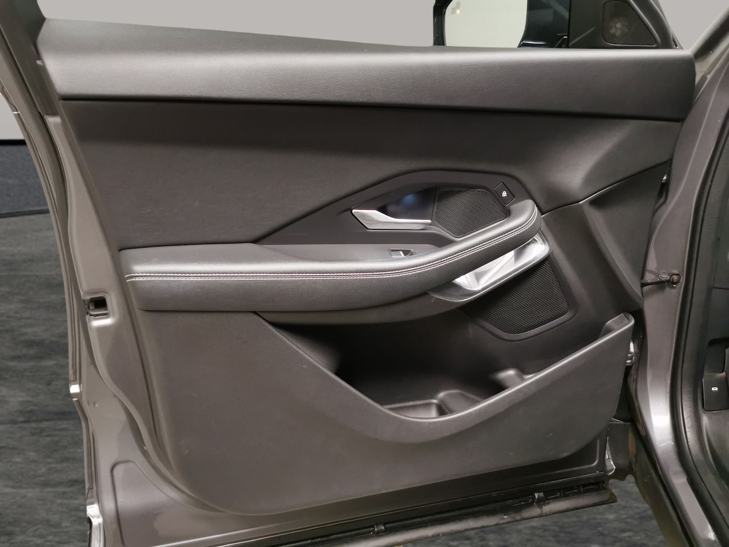 Used Jaguar E-Pace 2021 for sale - 77980688: Photo 28