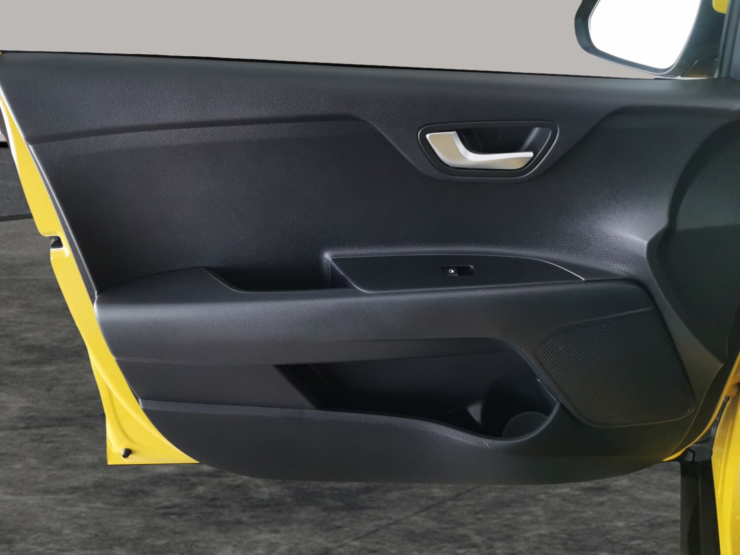 Used Kia Stonic 2022 for sale - 77397628: Photo 25