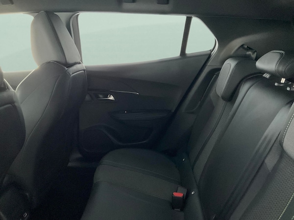 Used Peugeot E-2008 2023 for sale - 76271726: Photo 40