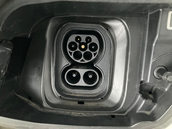 Used Peugeot E-2008 2023 for sale - 76271726: Photo 47