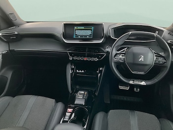 Used Peugeot E-2008 2023 for sale - 76271726: Photo 4