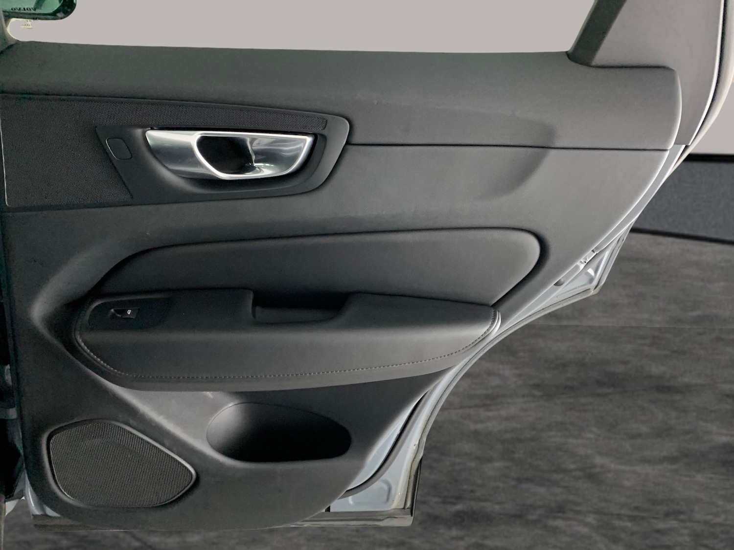 Used Volvo XC60 2023 for sale - 76638477: Photo 30