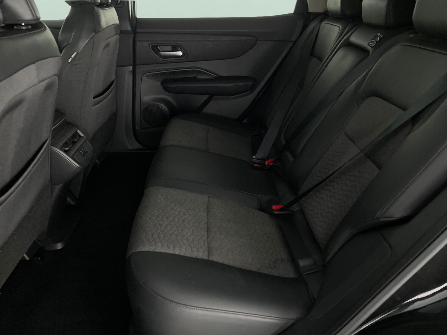 Used Nissan ARIYA 2023 for sale - 77476817: Photo 35