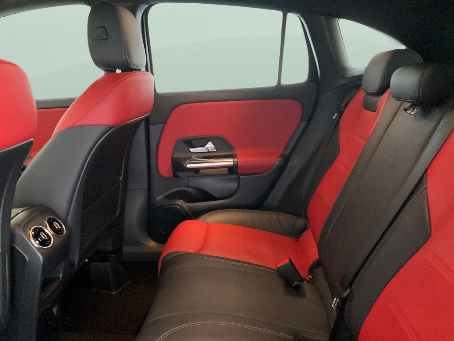 Used Mercedes-Benz GLA 2021 for sale - 76353452: Photo 38