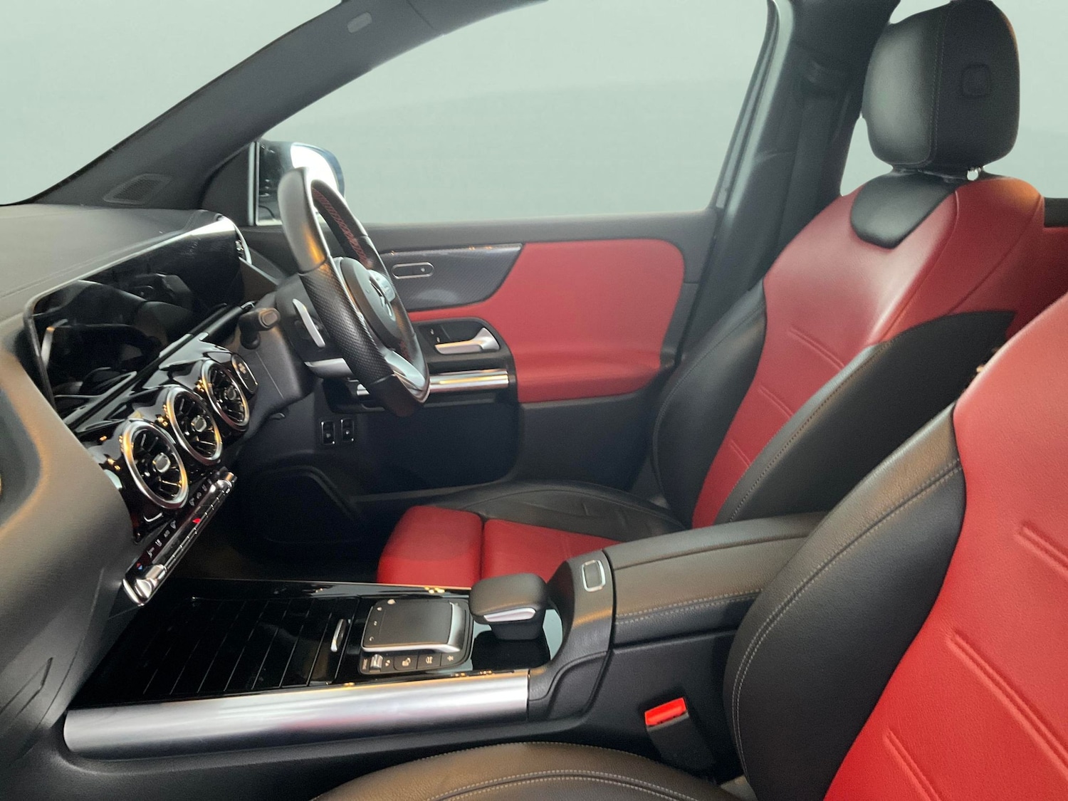 Used Mercedes-Benz GLA 2021 for sale - 76353452: Photo 4