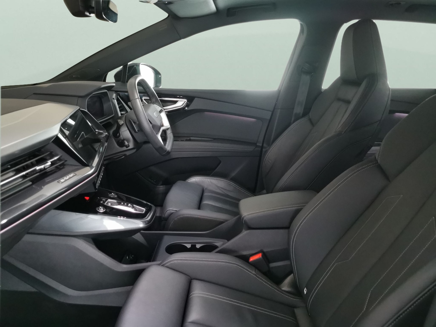 Used Audi Q4 e-tron 2024 for sale - 77995445: Photo 4