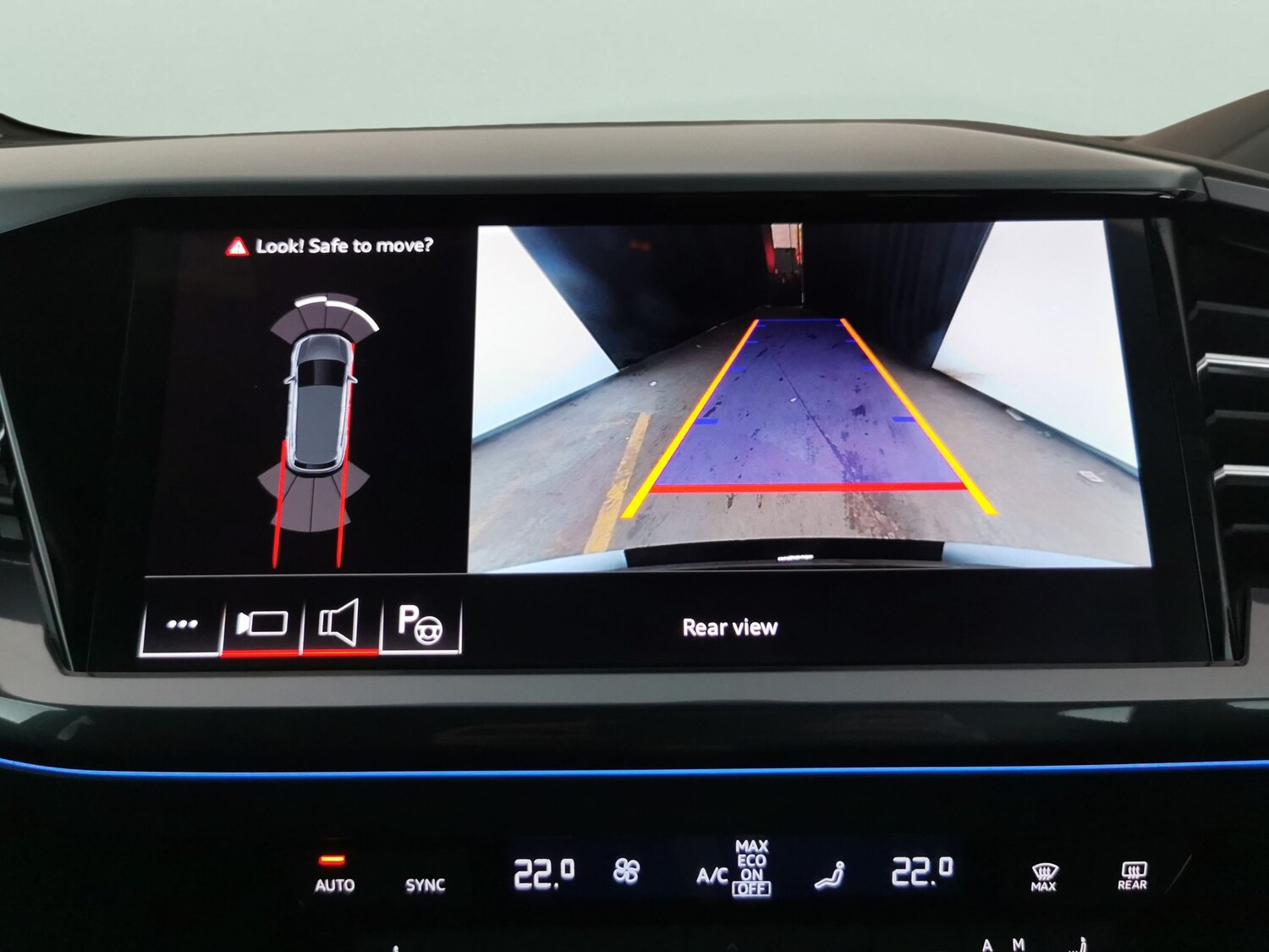 Used Audi Q4 e-tron 2024 for sale - 77995445: Photo 6