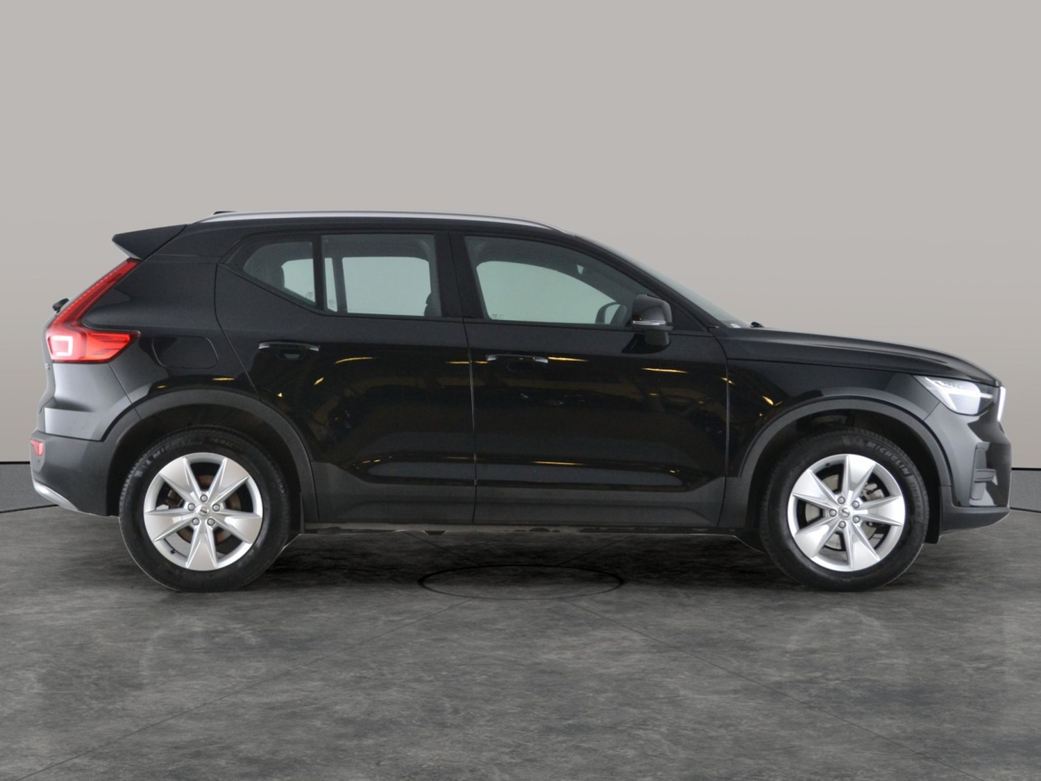 Used Volvo XC40 2024 for sale - 76842407: Photo 11
