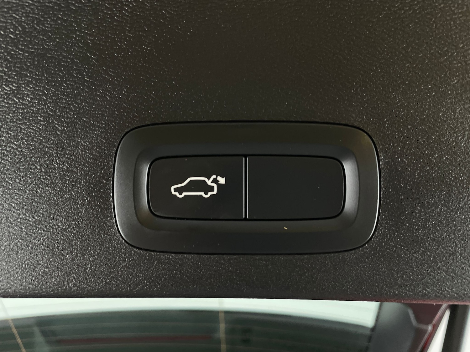 Used Volvo XC40 2024 for sale - 76842407: Photo 14