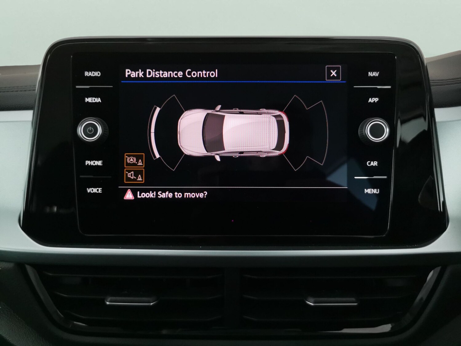 Used Volkswagen T-Roc for sale - 77829770: Photo 16