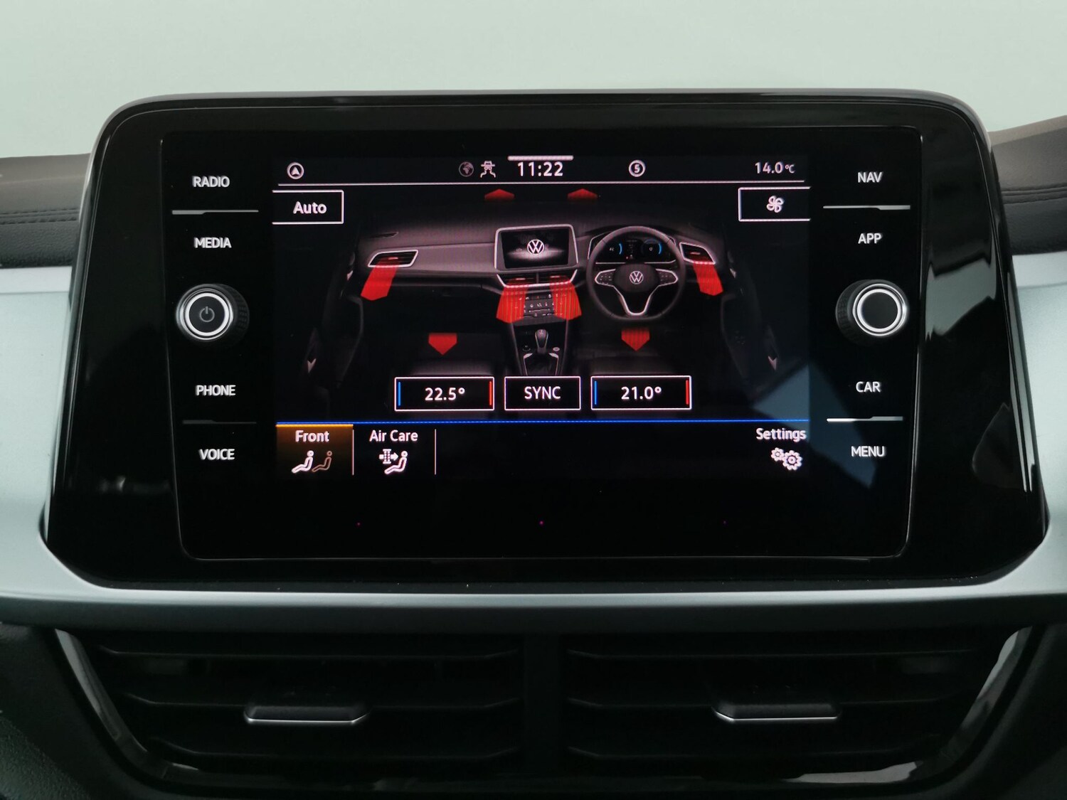 Used Volkswagen T-Roc for sale - 77829770: Photo 17