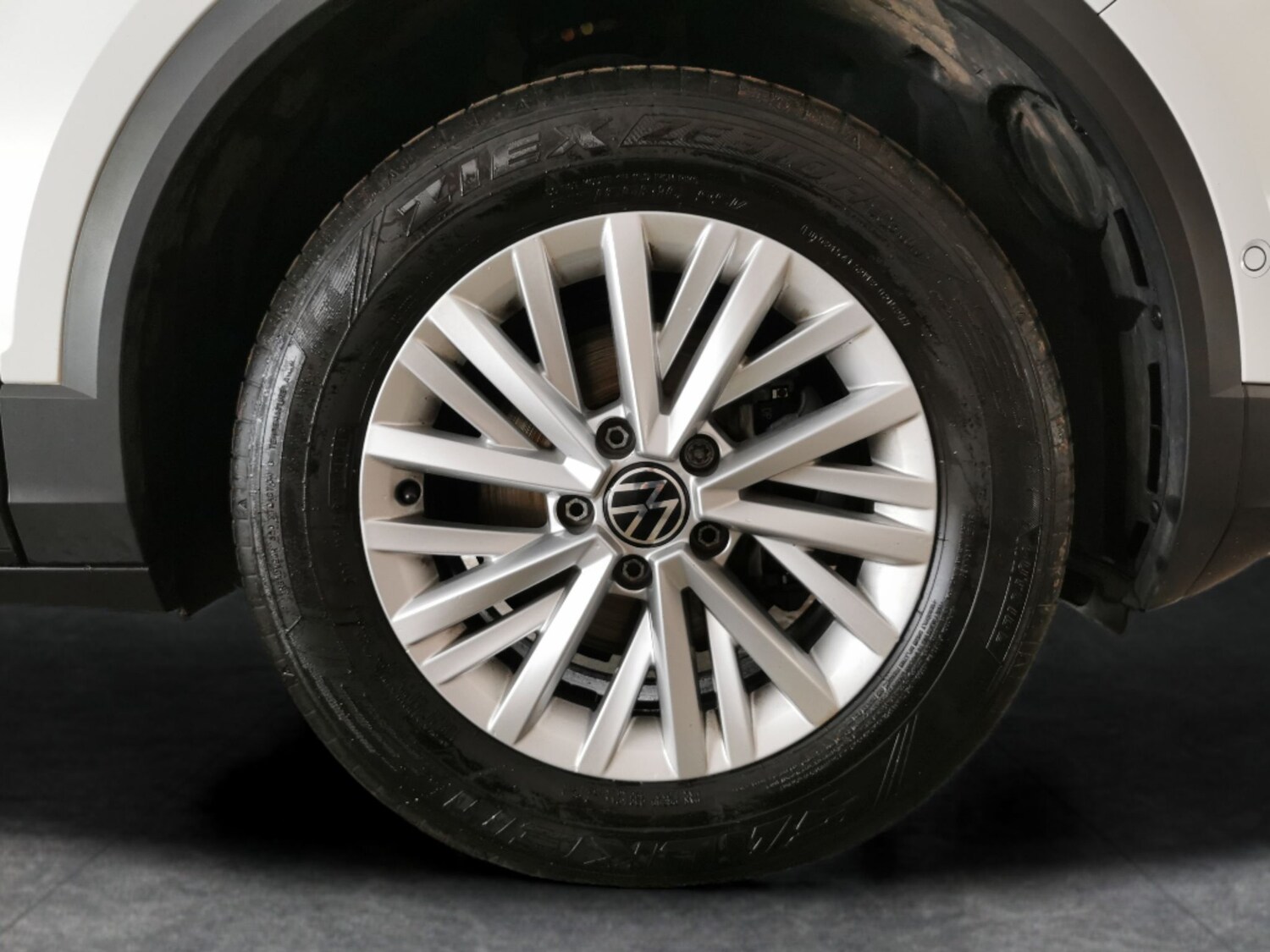 Used Volkswagen T-Roc for sale - 77829770: Photo 20