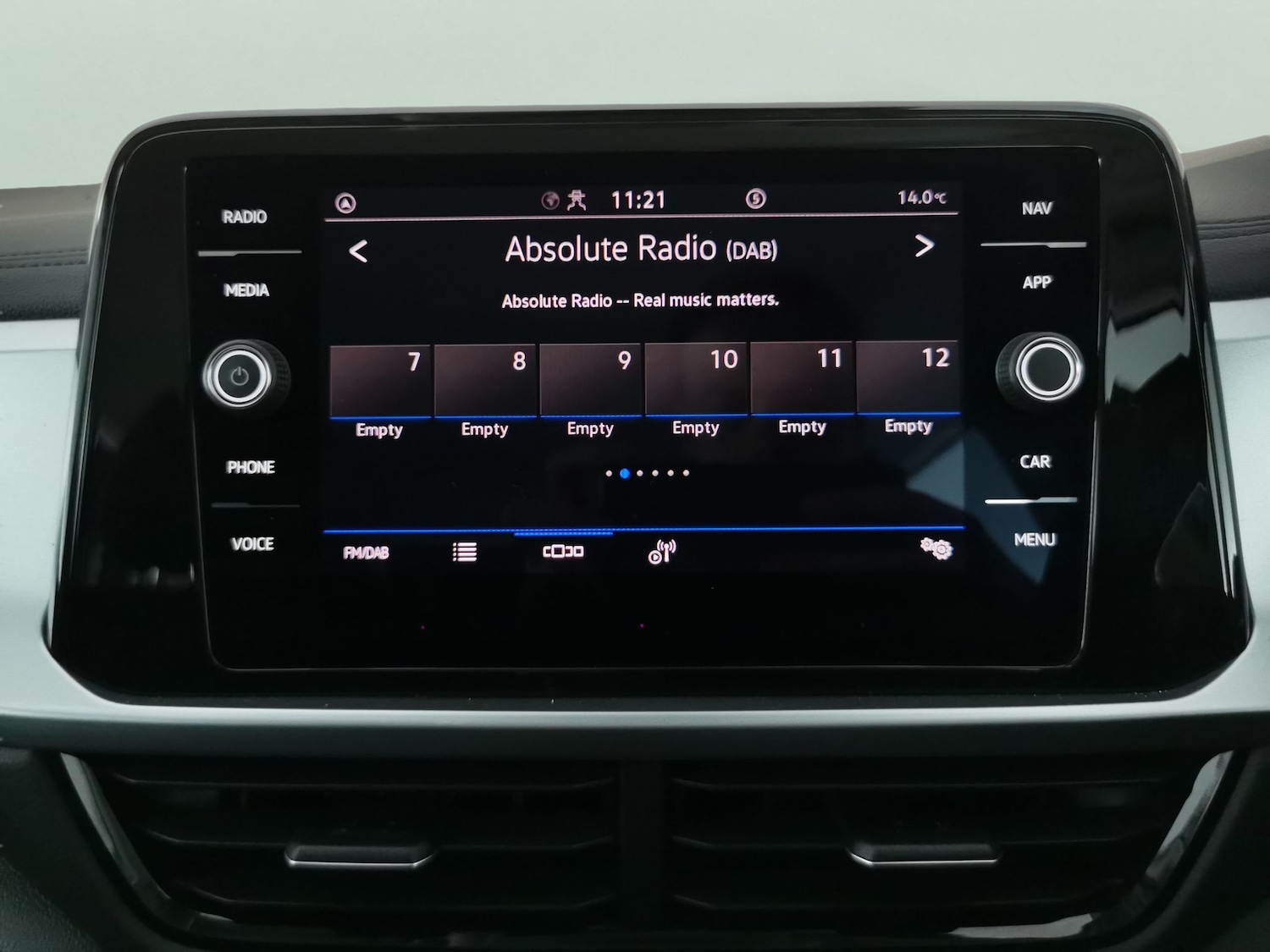 Used Volkswagen T-Roc for sale - 77829770: Photo 5