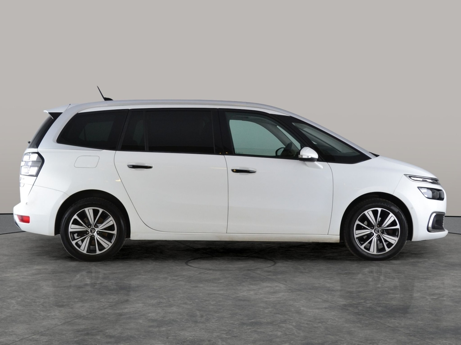 Used Citroen C4 Grand Picasso 2017 for sale - 76379203: Photo 14