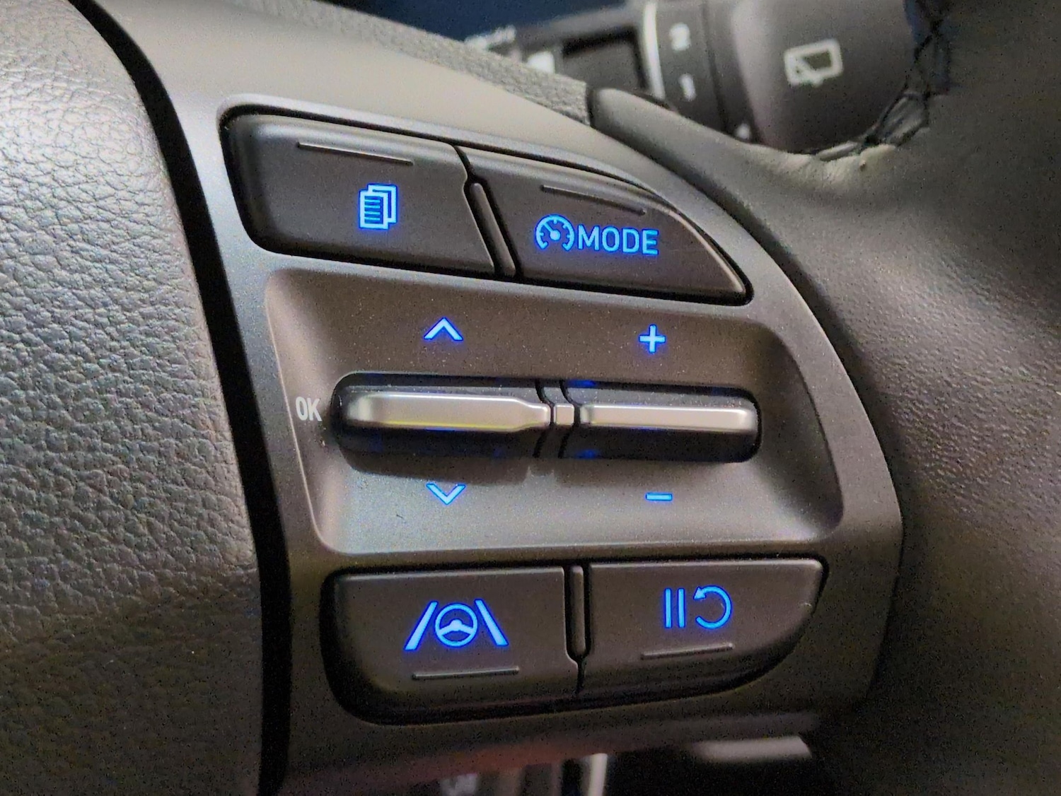 Used Hyundai KONA 2023 for sale - 77499913: Photo 18