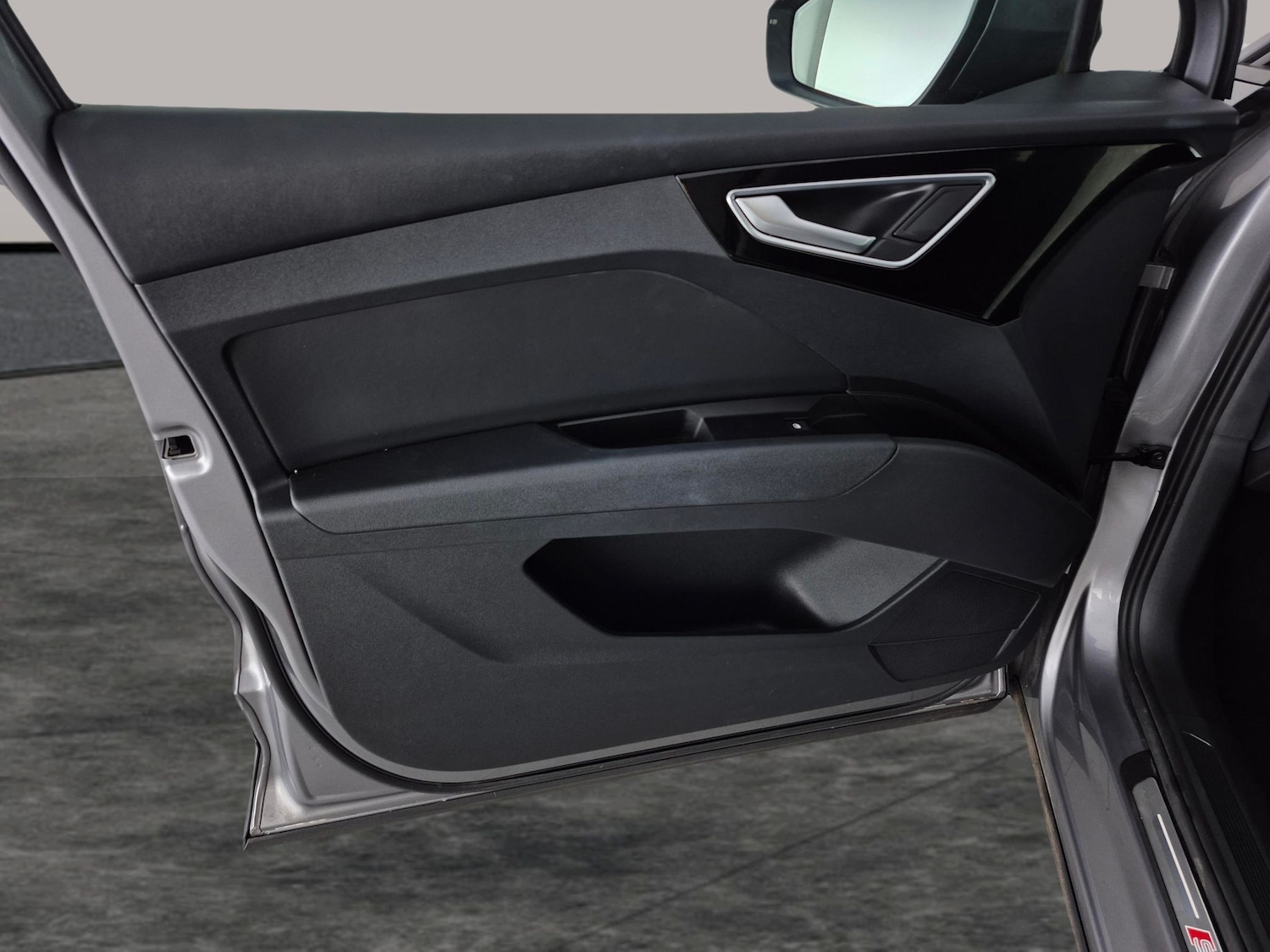 Used Audi Q4 e-tron 2023 for sale - 78140004: Photo 32