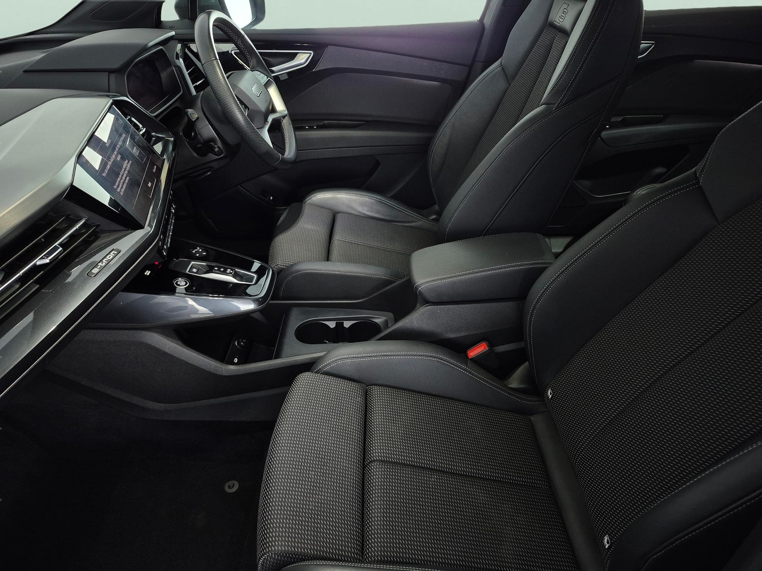 Used Audi Q4 e-tron 2023 for sale - 78140004: Photo 4