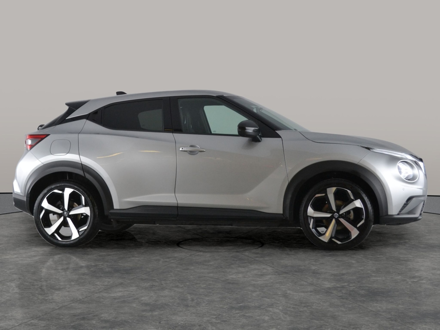 Used Nissan Juke 2022 for sale - 76353461: Photo 16