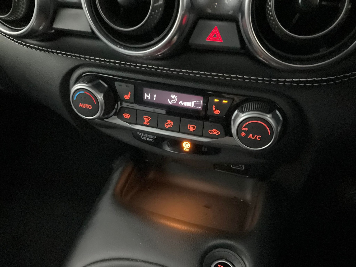 Used Nissan Juke 2022 for sale - 76353461: Photo 26