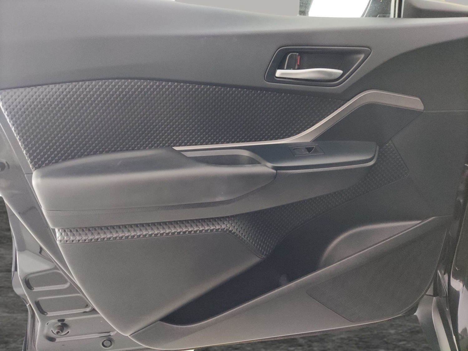 Used Toyota C-HR 2022 for sale - 77980729: Photo 24