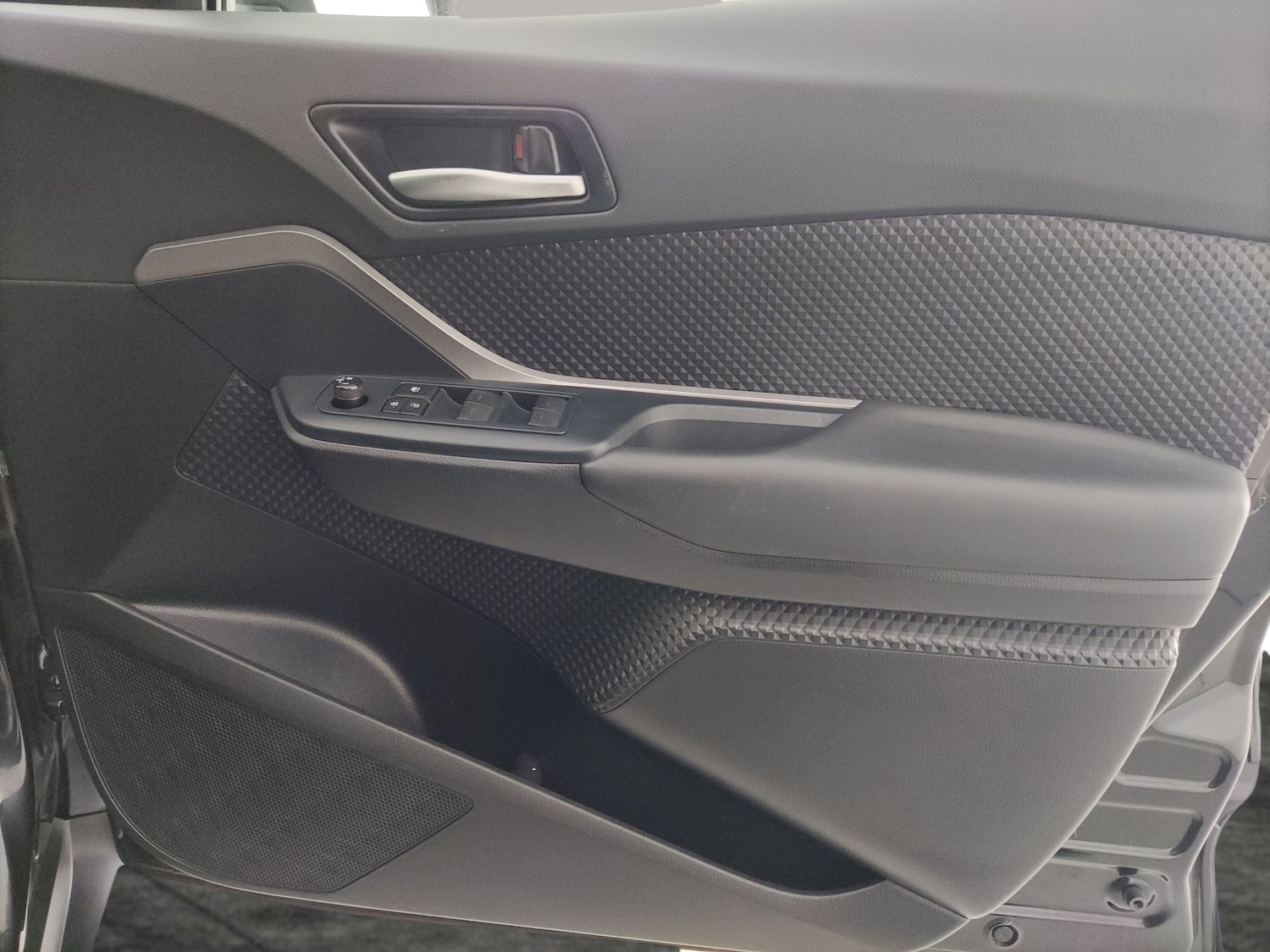 Used Toyota C-HR 2022 for sale - 77980729: Photo 27