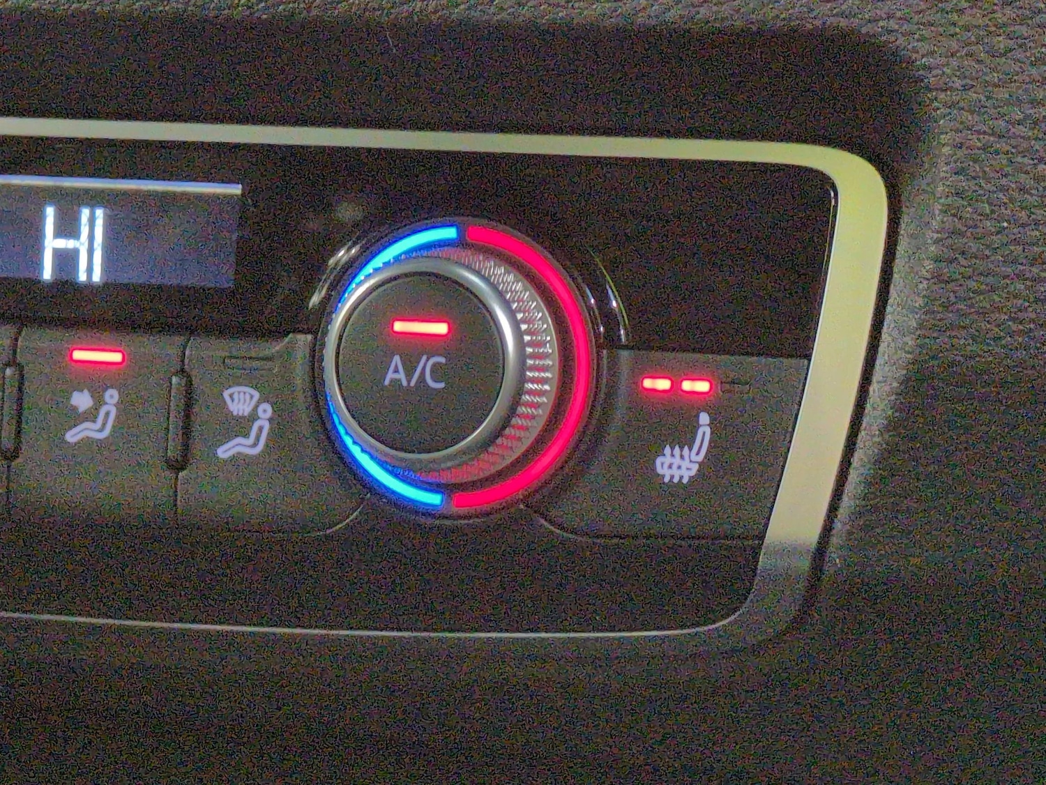 Used Audi Q3 2023 for sale - 77802952: Photo 18