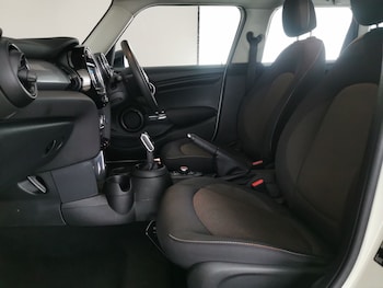 Used MINI Hatch 2019 for sale - 77519607: Photo