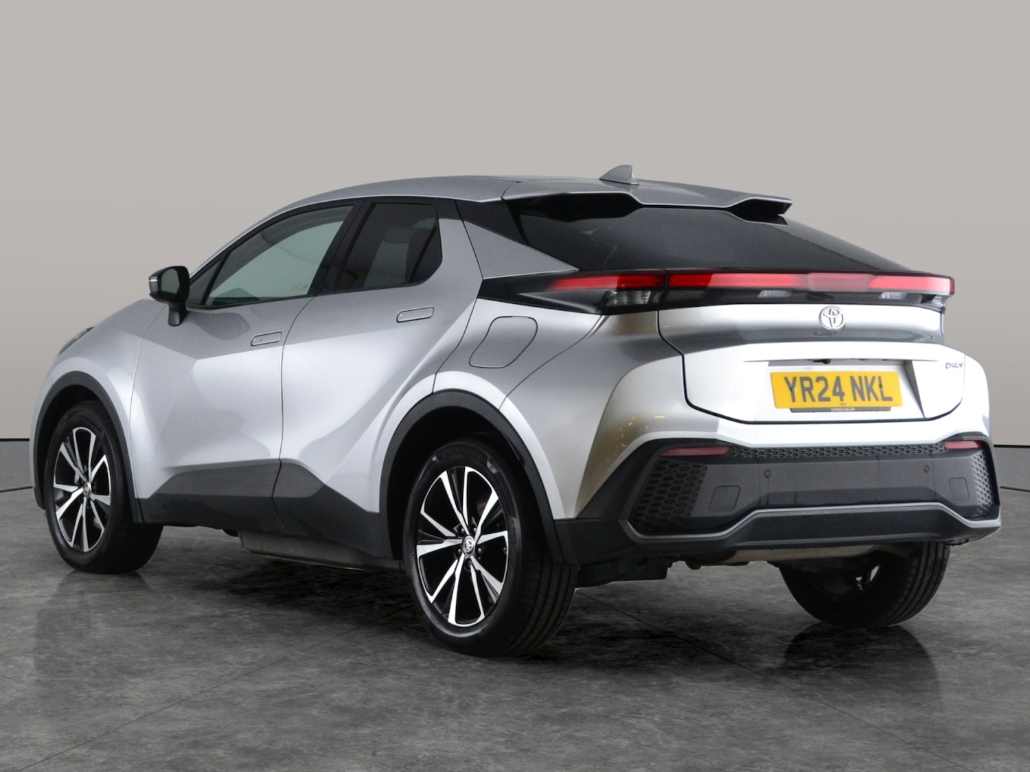 Used Toyota C-HR for sale - 77311162: Photo 8