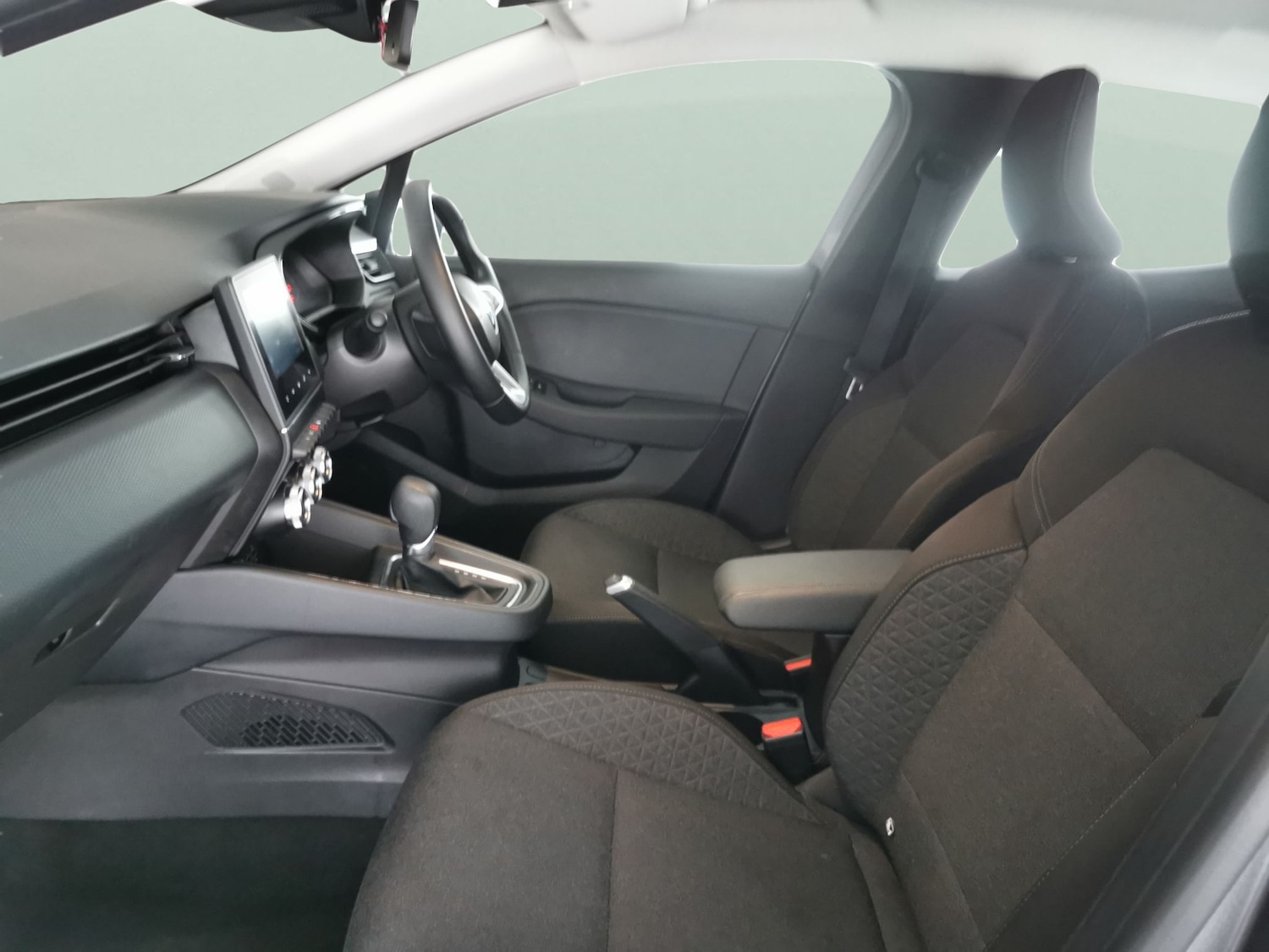 Used Renault Clio 2022 for sale - 77255992: Photo 4