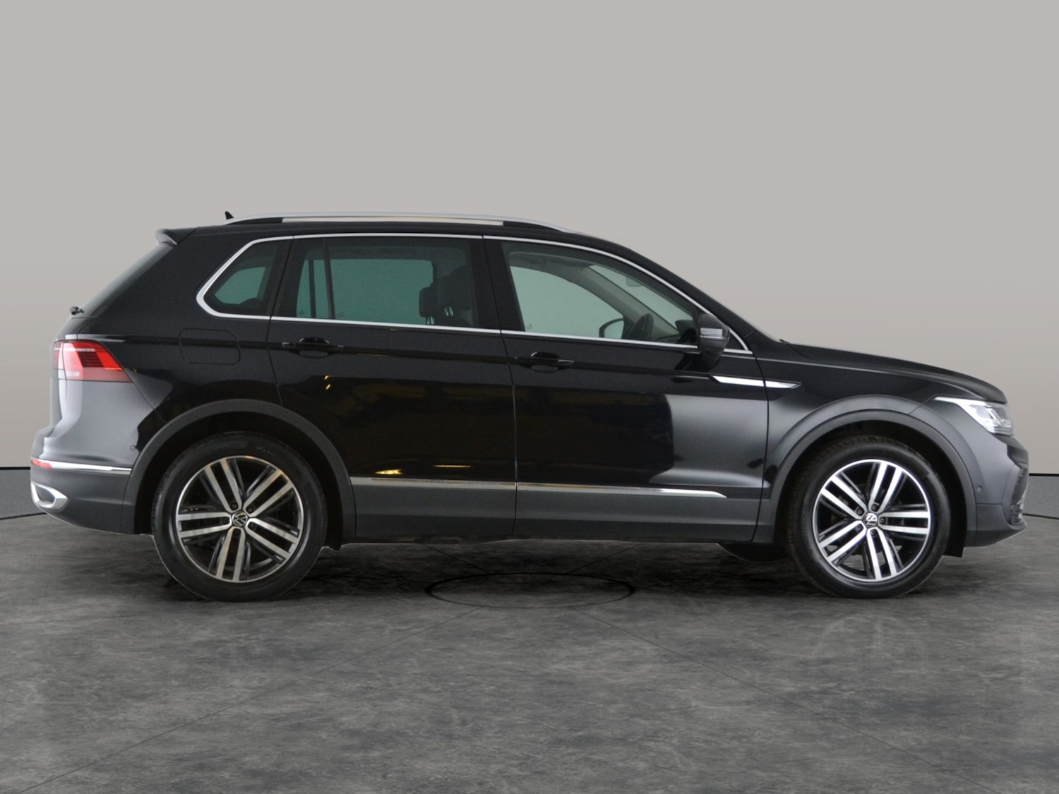 Used Volkswagen Tiguan 2020 for sale - 77896676: Photo 12
